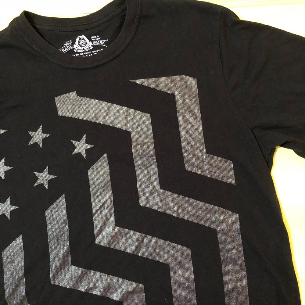🌈 American Rag T-shirt graphic tee Medium